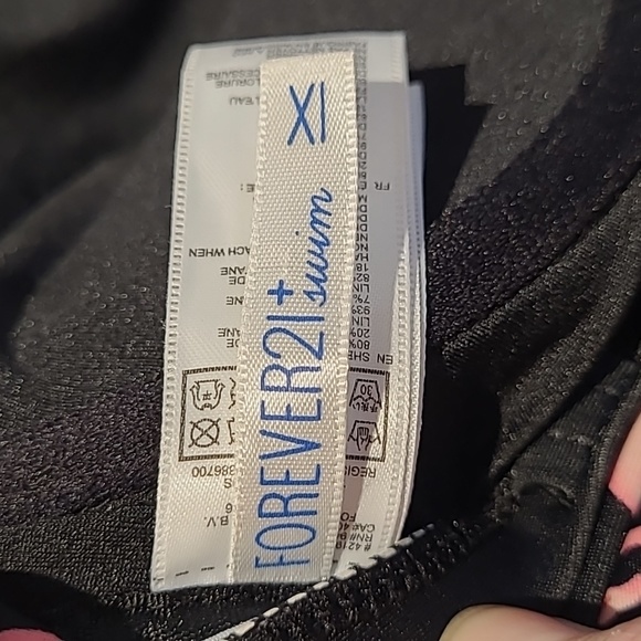 Forever 21 One Piece Swimsuit 1X - Picture 7 of 9